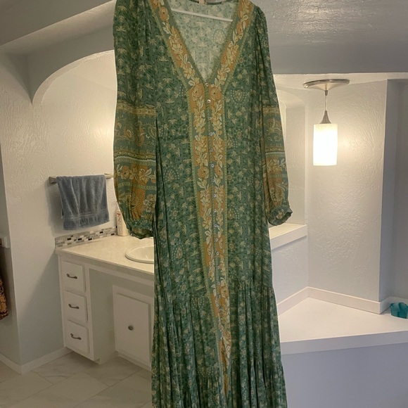 Spell Madame Peacock Gown - Picture 11 of 14